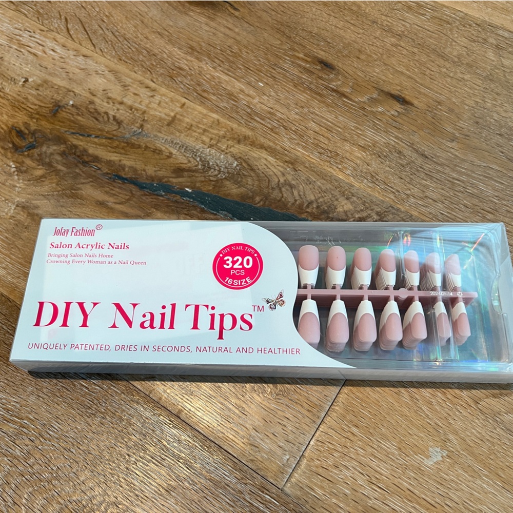 French Tip Artificial Nails - 320 Pc Pink & White Medium Coffin Nails NWT